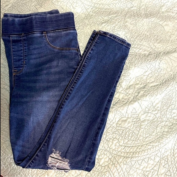 Old Navy Rockstar High-Waisted Distressed Jeans - Picture 3 of 5